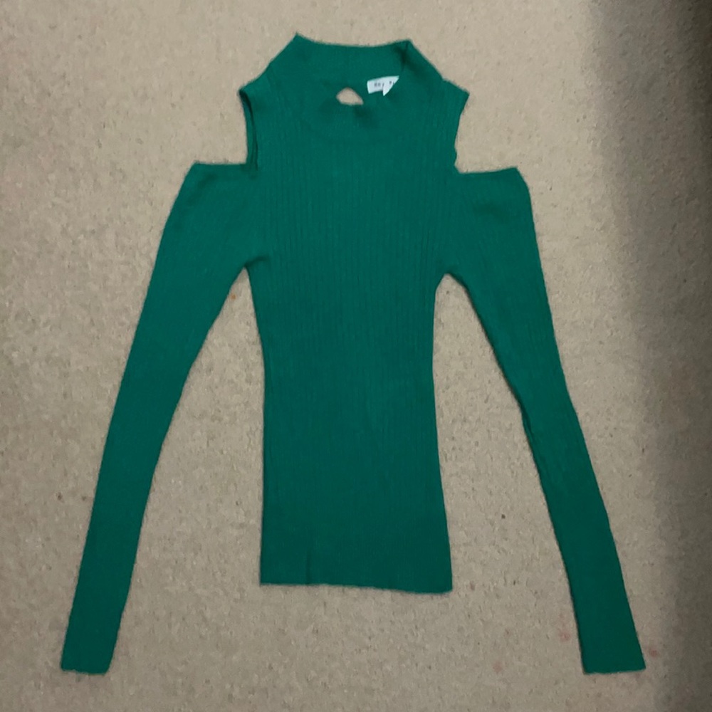 Women’s Ribbed Cold Shoulder Long Sleeve Sweater